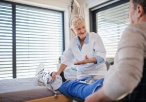 Navigating Insurance Claims for Leg Injuries from Car Accidents