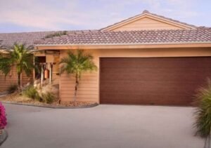 Top Signs It's Time For a Garage Door Replacement