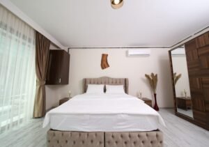 The Ultimate Guide to Buying a 6 Beds House: Tips and Tricks