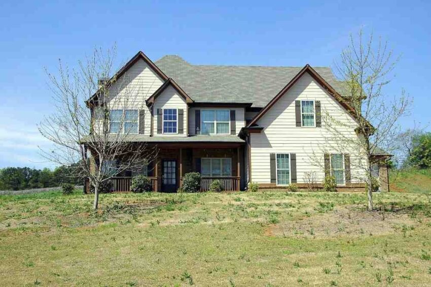 Maximizing Roof Lifespan: Proactive Maintenance Strategies