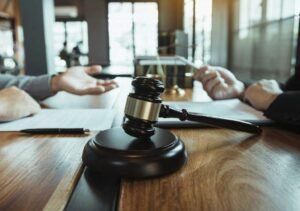 Navigating the Aftermath: A Guide to Phoenix Truck Accident Lawyers