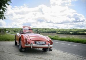 How to Properly Deal with Different Roadside Emergencies: A Guide