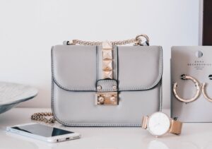 Where Women's Handbag Fashion Meets Timeless Elegance