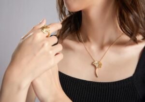 How to Style Your Gold Chain Necklace for Any Occasion