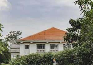 Choosing the Right Roofing Contractor