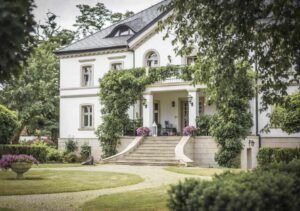 Navigate the Property Market Like a Pro