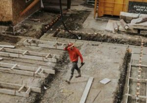 How to Safely Roof Your House