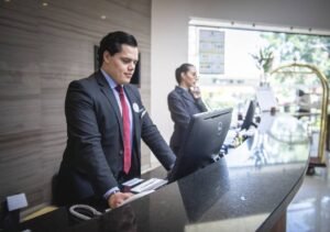 Virtual vs. In-House Receptionist