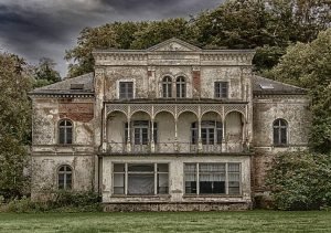 Why Asbestos is Still Found in Homes Today