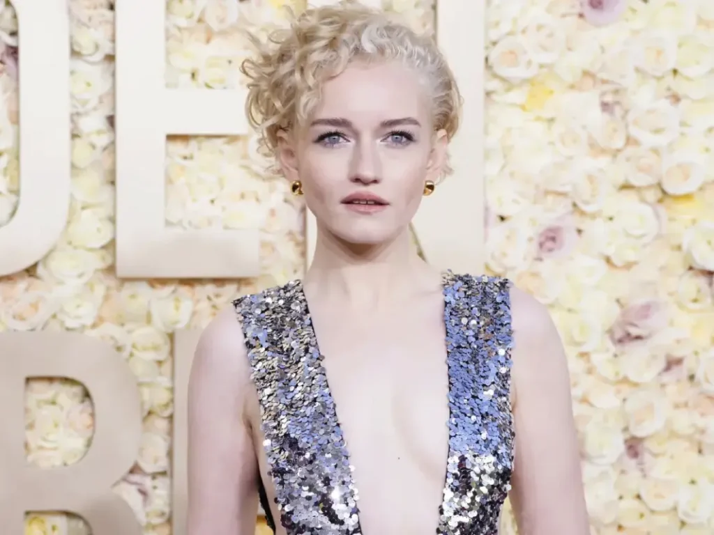 is James Garner related to Julia Garner